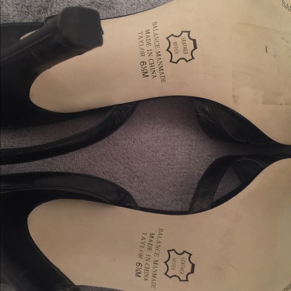 Adorable Strap Sandals💃🏽 Great Condition! - Picture 3 of 3